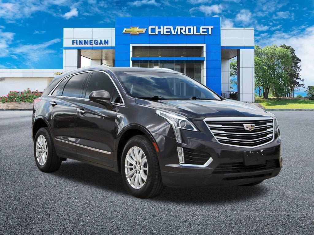 2019 Cadillac XT5 AWD in Dark Granite Metallic — front three-quarter view