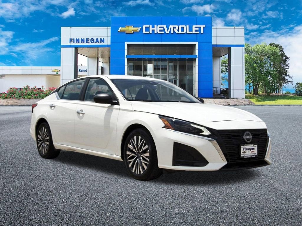 2025 Nissan Altima SV in White — front three-quarter view